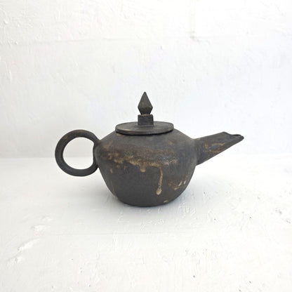 SOIL TEAPOT