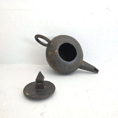 SOIL TEAPOT