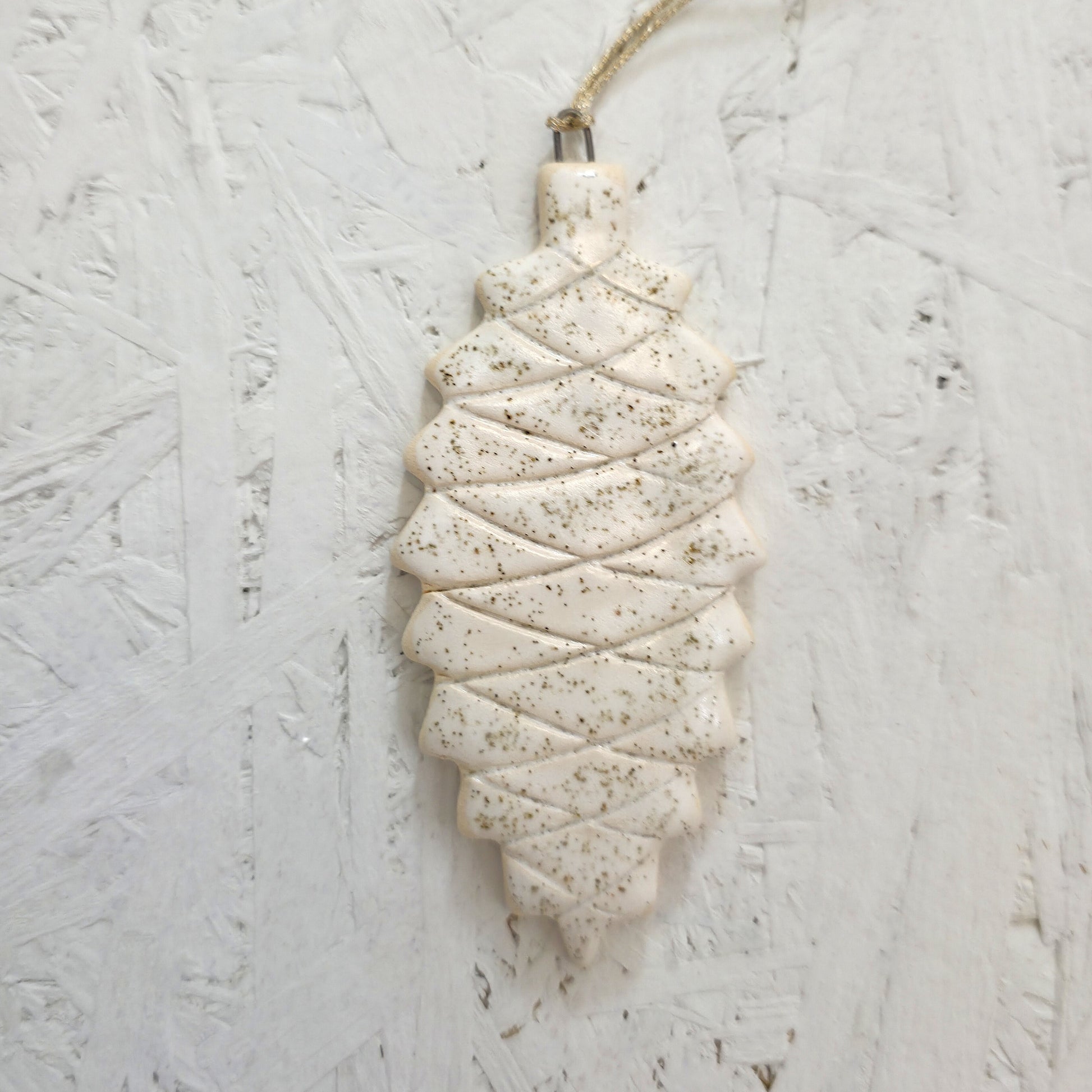 white luxury pine cone 